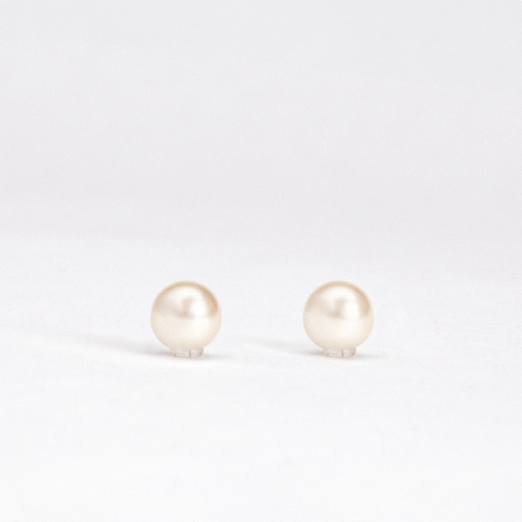 8mm 樹脂珍珠耳扣