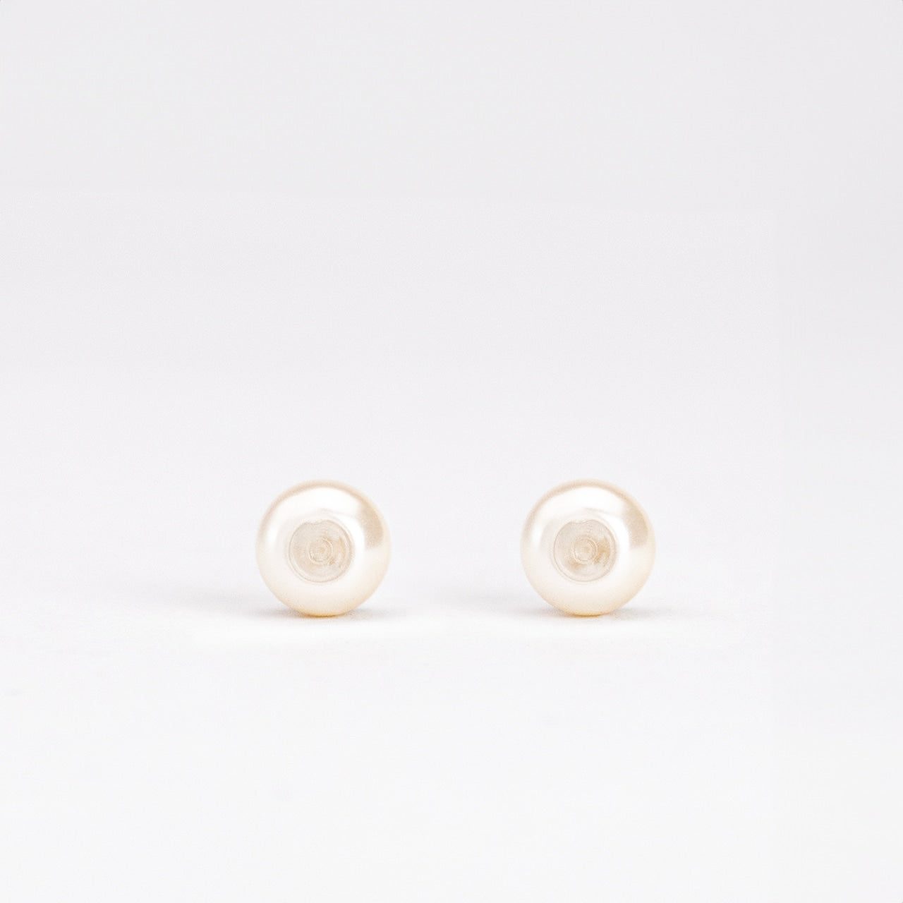 8mm 樹脂珍珠耳扣